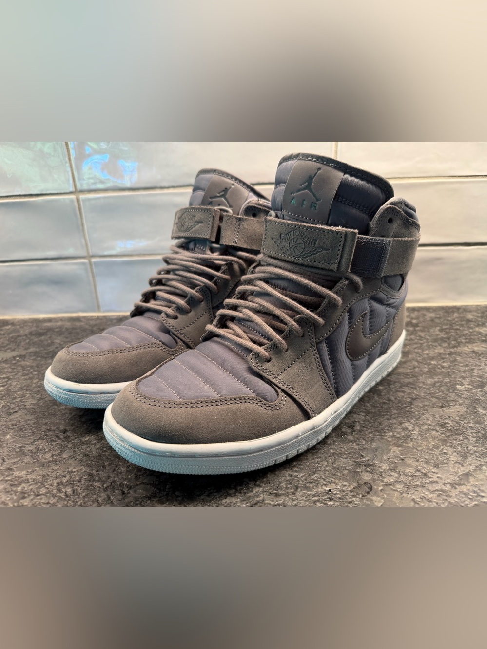 Jordan Men's High-Top Sneakers in Charcoal Gray size 8